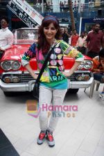 Soha ALi Khan on location of Talpade_s home production film choregraphed by Rajeev Surti in Mulund on 11th Oct 2010 (3).JPG